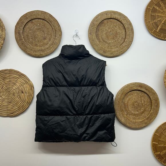 Old Navy Black Puffer Vest Medium Zip Up Sleeveless Winter Layering Zipper - Picture 2 of 6